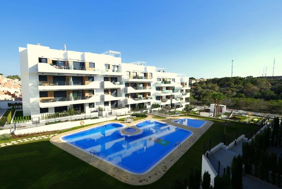 Pool area in apartment for sale in Villamartin