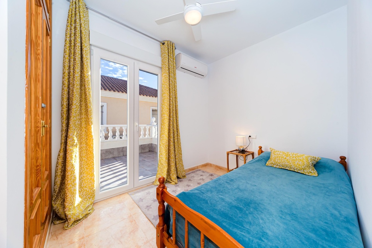 Bedroom in duplex for sale in Dehesa de Campoamor