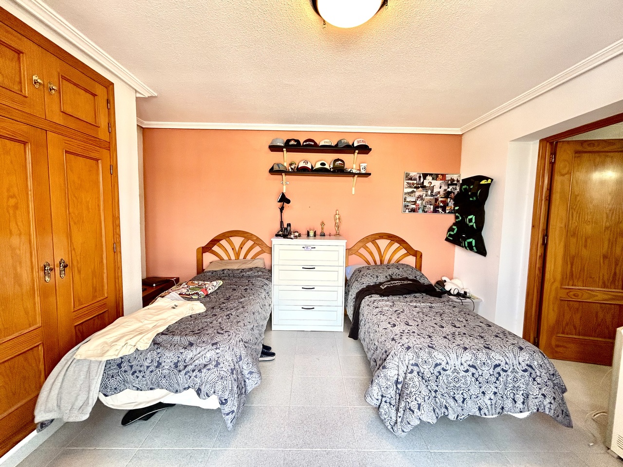 Master bedroom in villa for sale in La Zenia