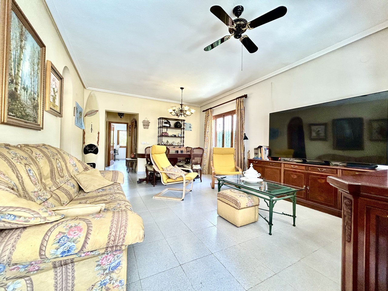 Pool area in villa for sale in La Zenia