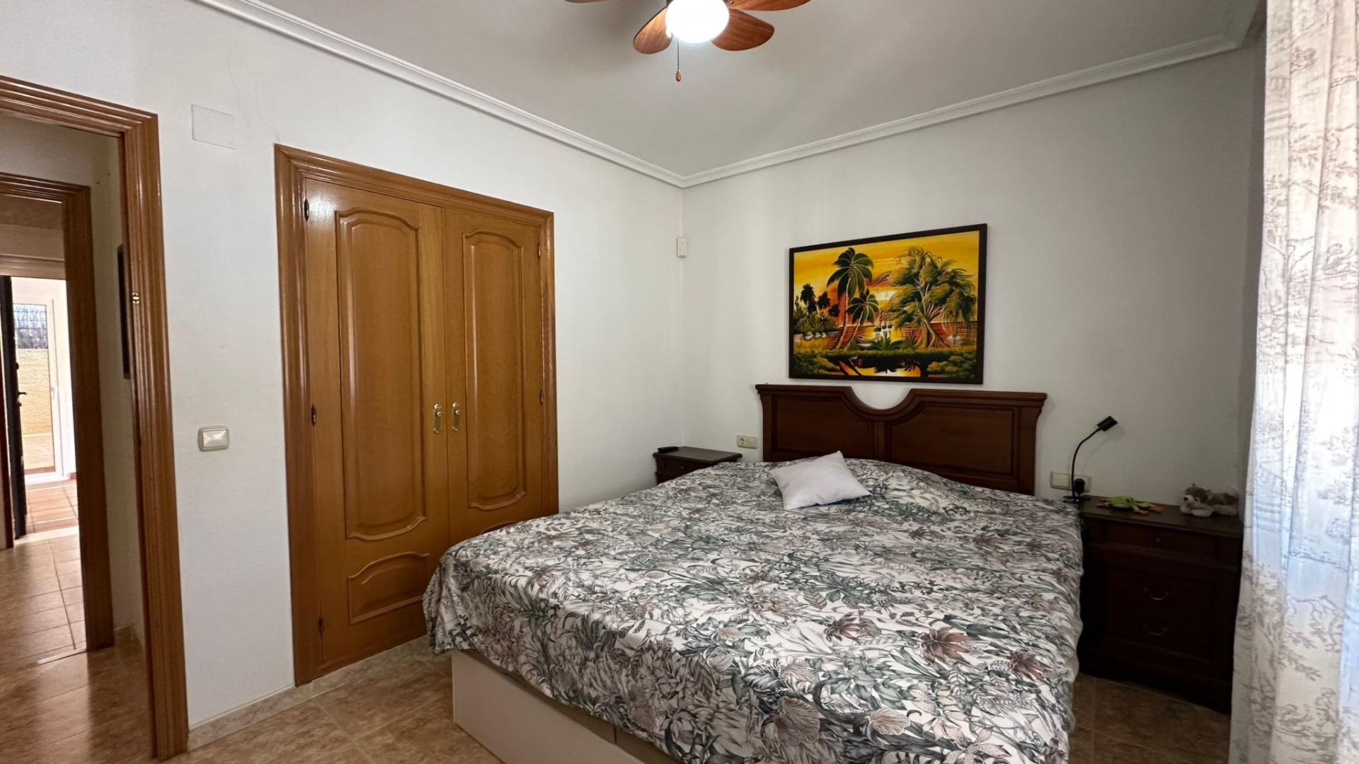 Garden in villa for sale in Torrevieja