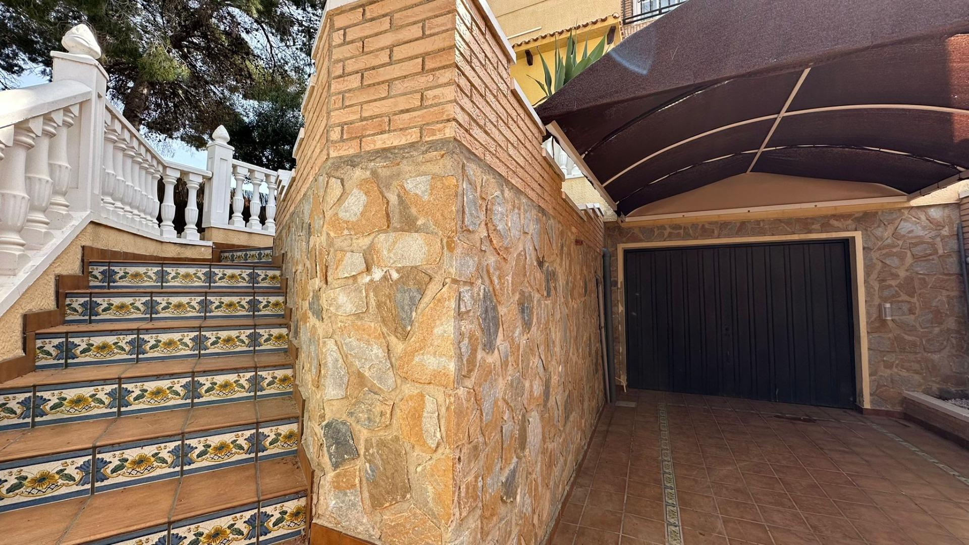 Garden in villa for sale in Torrevieja