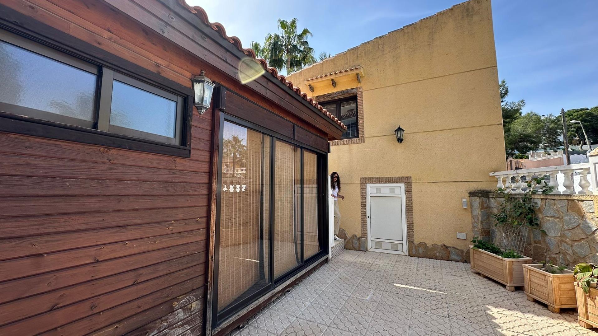 Dining area in villa for sale in Torrevieja