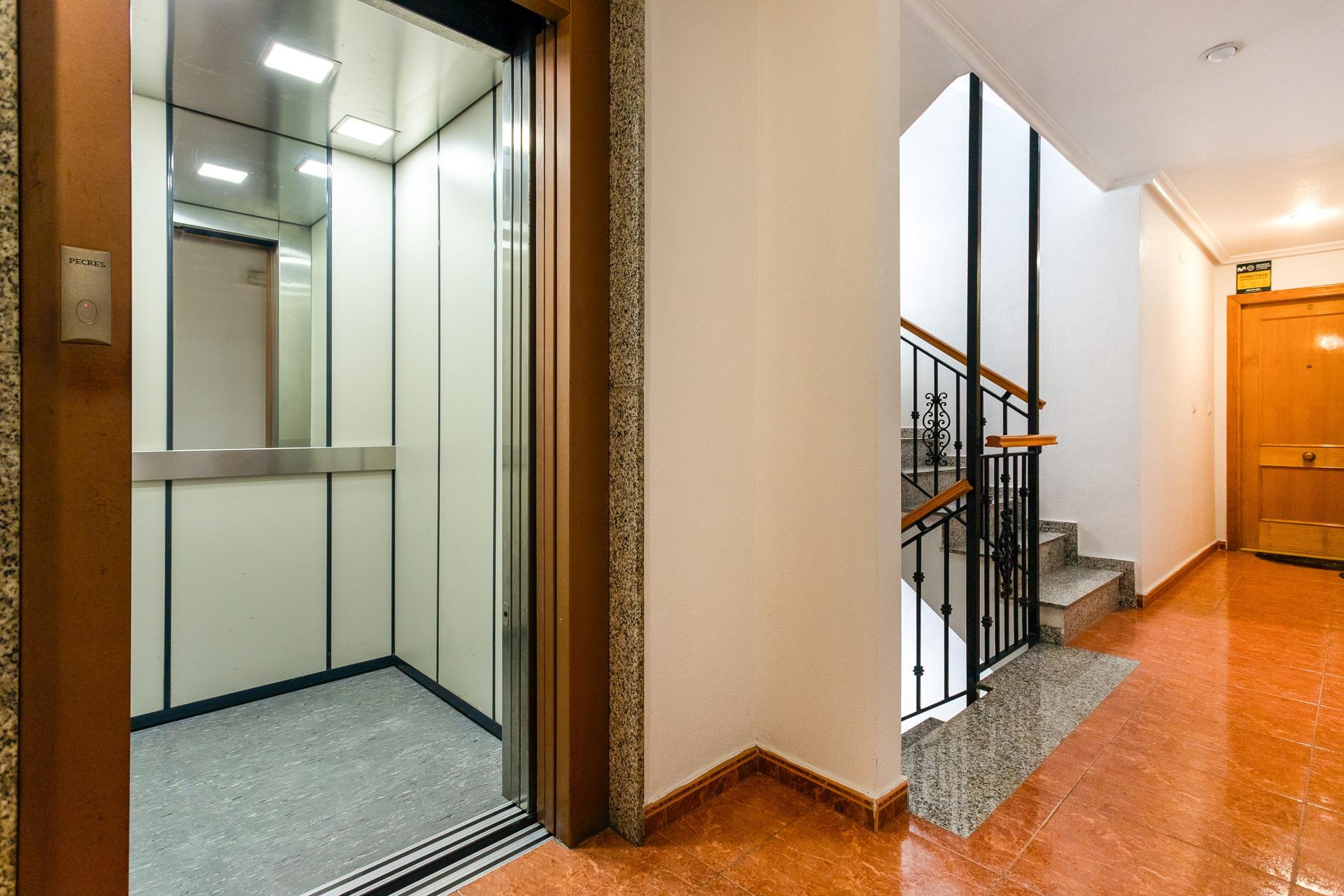 Dining area in apartment for sale in Torrevieja