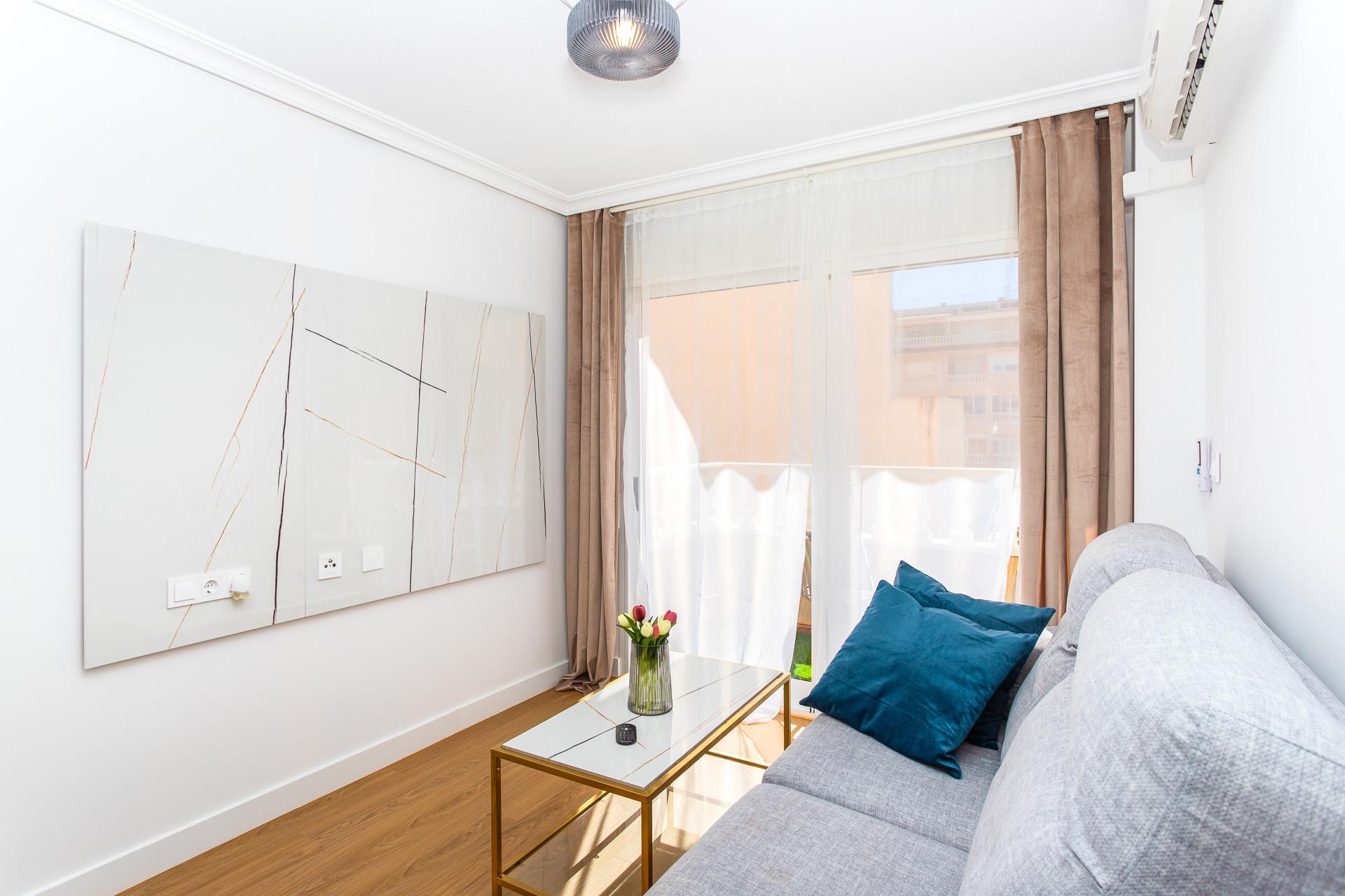 Terrace in apartment for sale in Torrevieja
