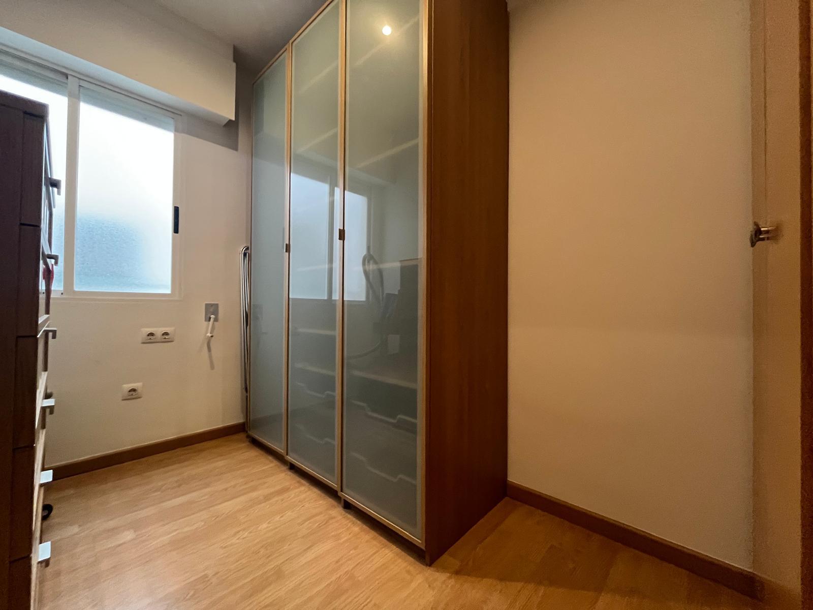 Master bedroom in apartment for sale in Torrevieja