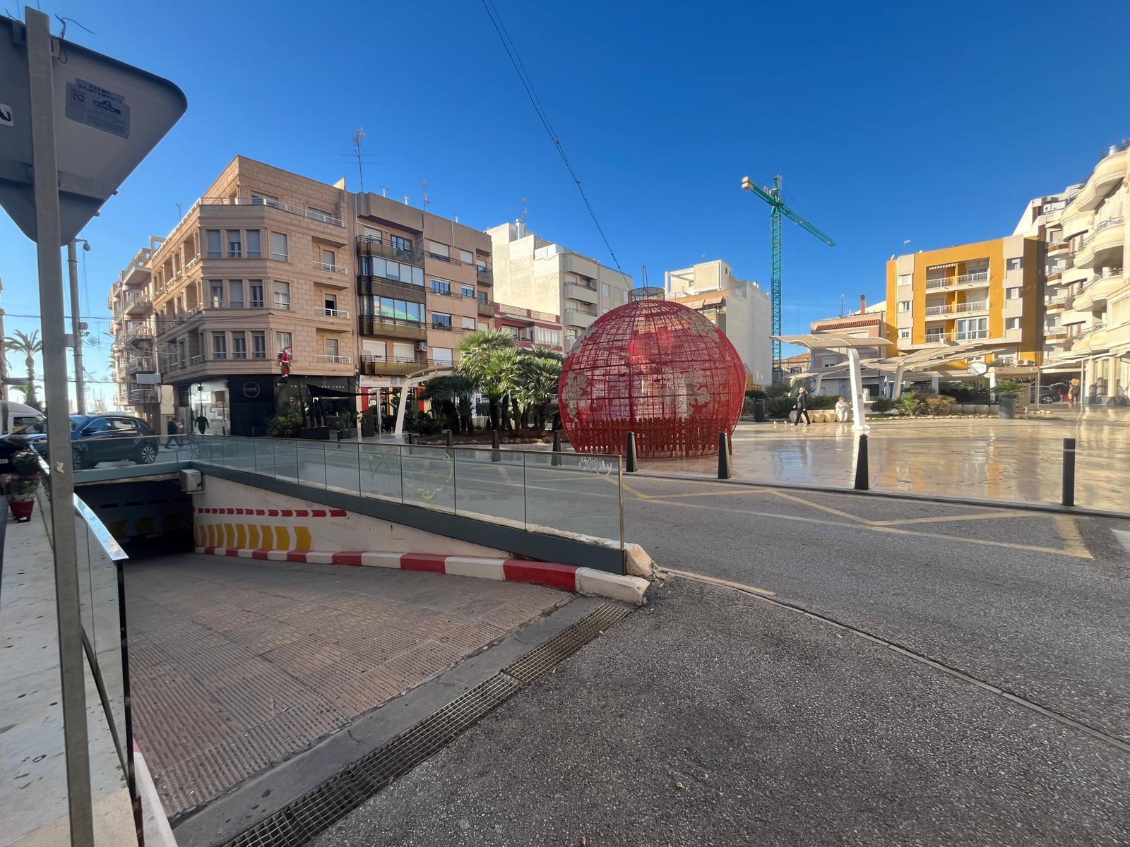 Bedroom in apartment for sale in Torrevieja