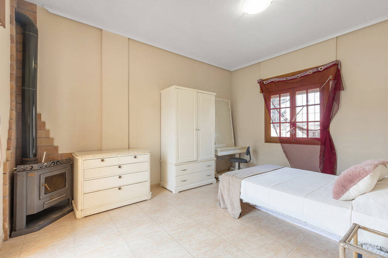Master bedroom in villa for sale in Ciudad Quesada
