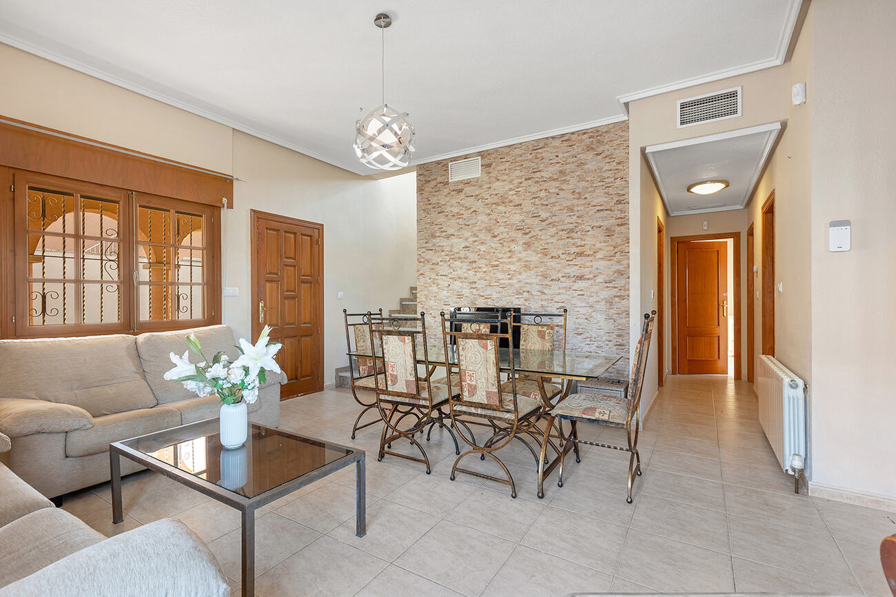 Dining area in villa for sale in Ciudad Quesada