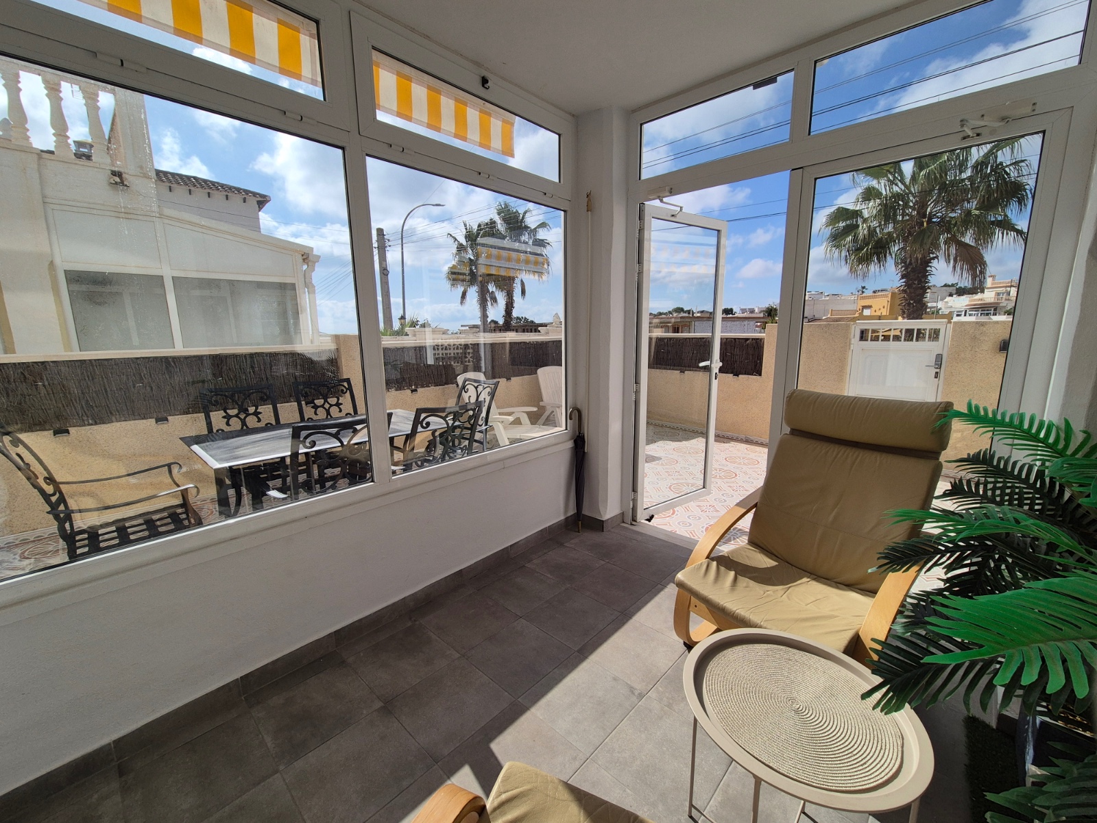 Bedroom in apartment for sale in San Miguel de Salinas