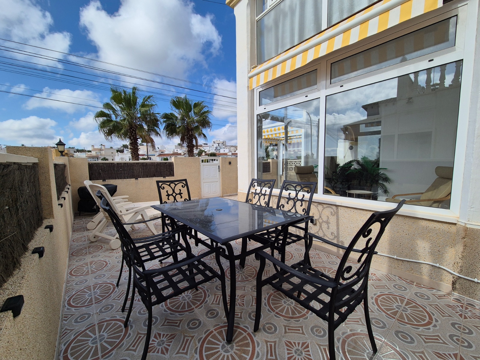Living room in apartment for sale in San Miguel de Salinas