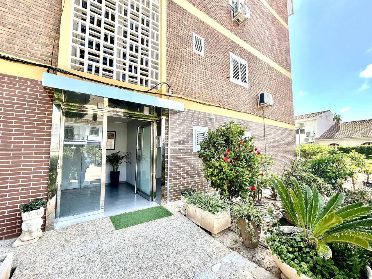 Pool area in apartment for sale in La Zenia