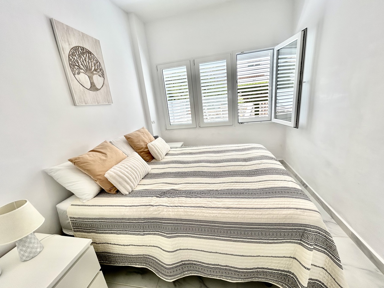 Bedroom in apartment for sale in La Zenia