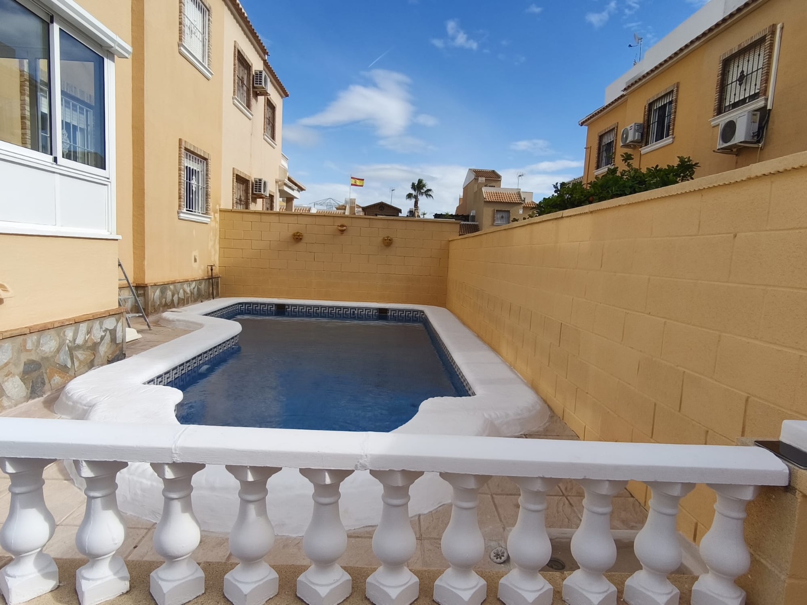 Pool area in terraced for sale in Rojales