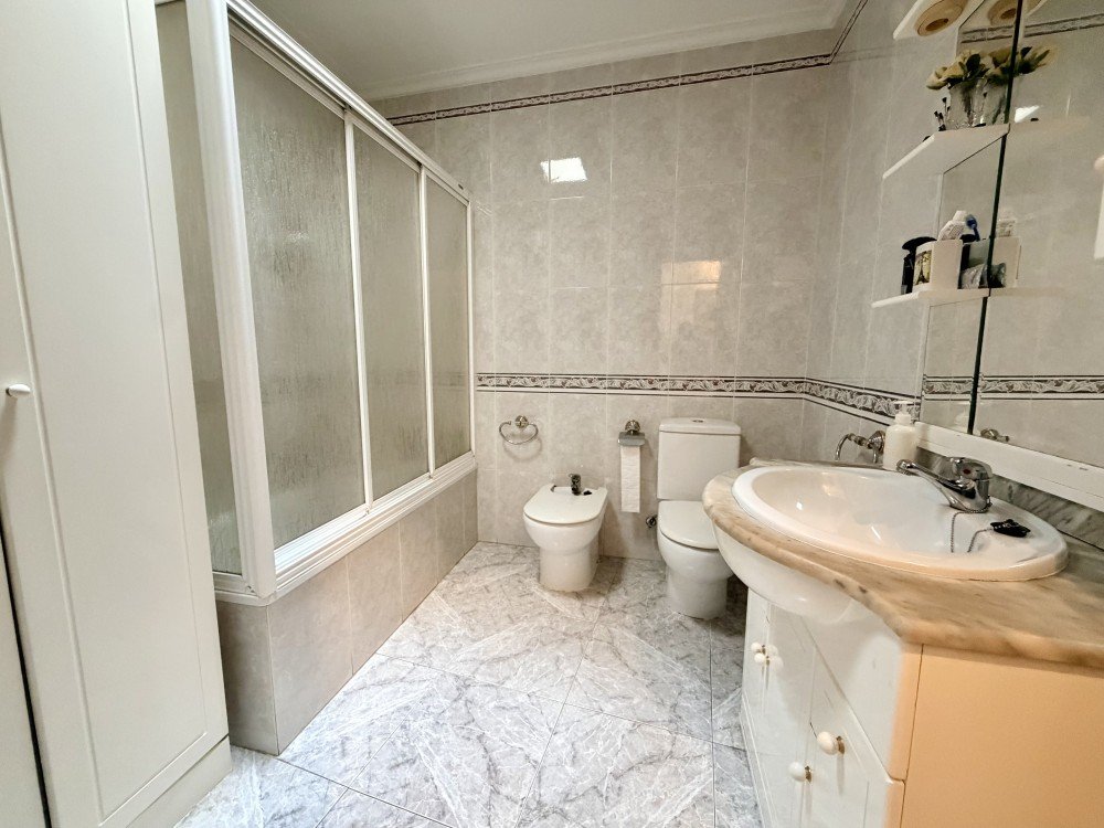 Terrace in apartment for sale in Torrevieja