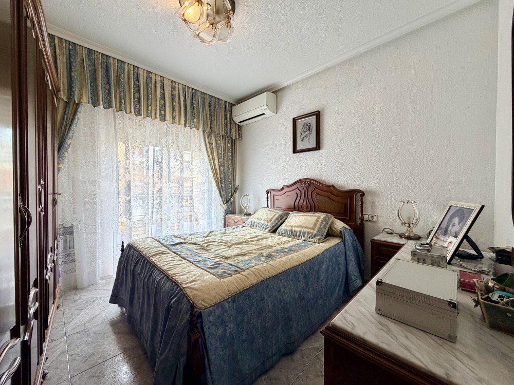 Pool area in apartment for sale in Torrevieja