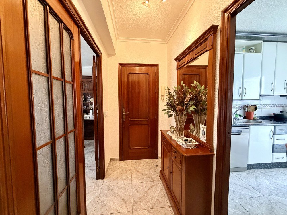 Bedroom in apartment for sale in Torrevieja