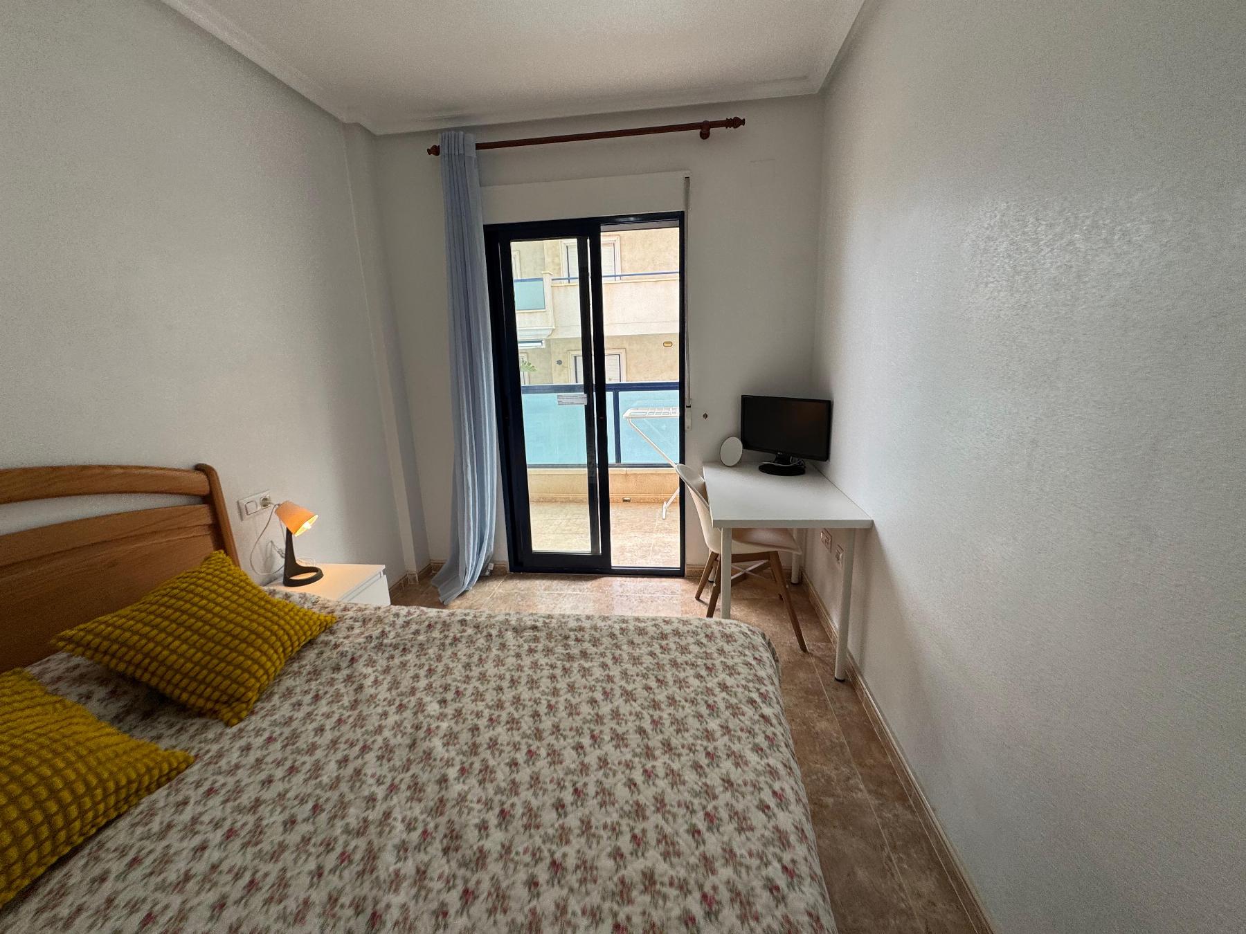 Garden in apartment for sale in Orihuela Costa