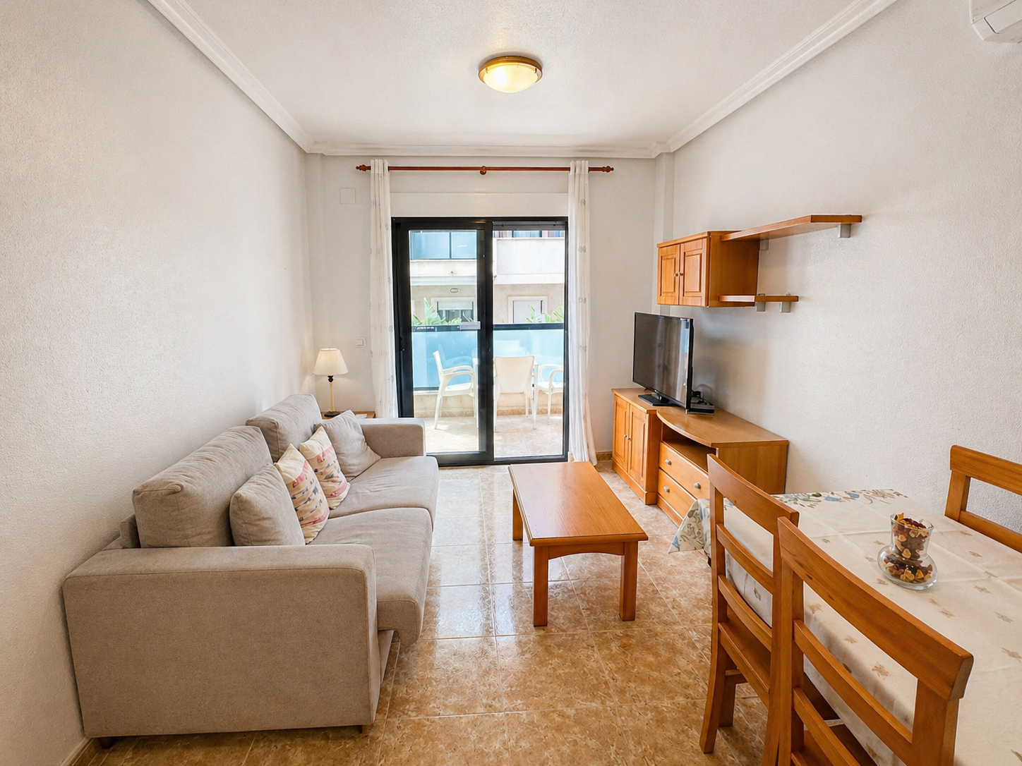 Garden in apartment for sale in Orihuela Costa