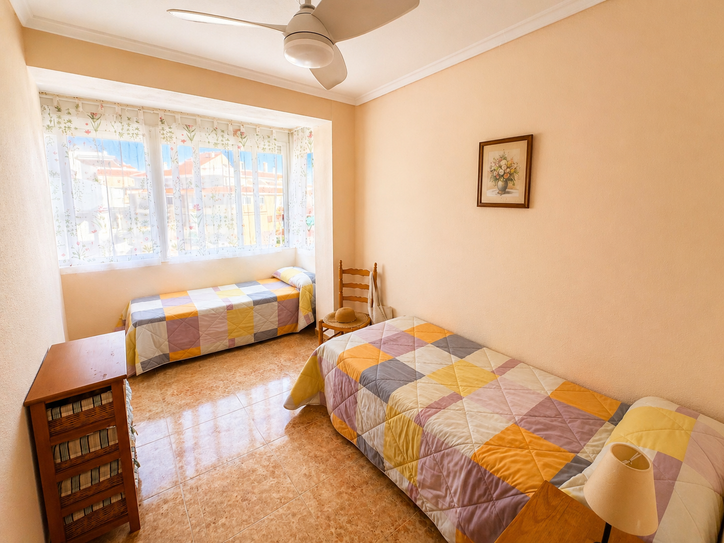Bedroom in apartment for sale in Torrevieja