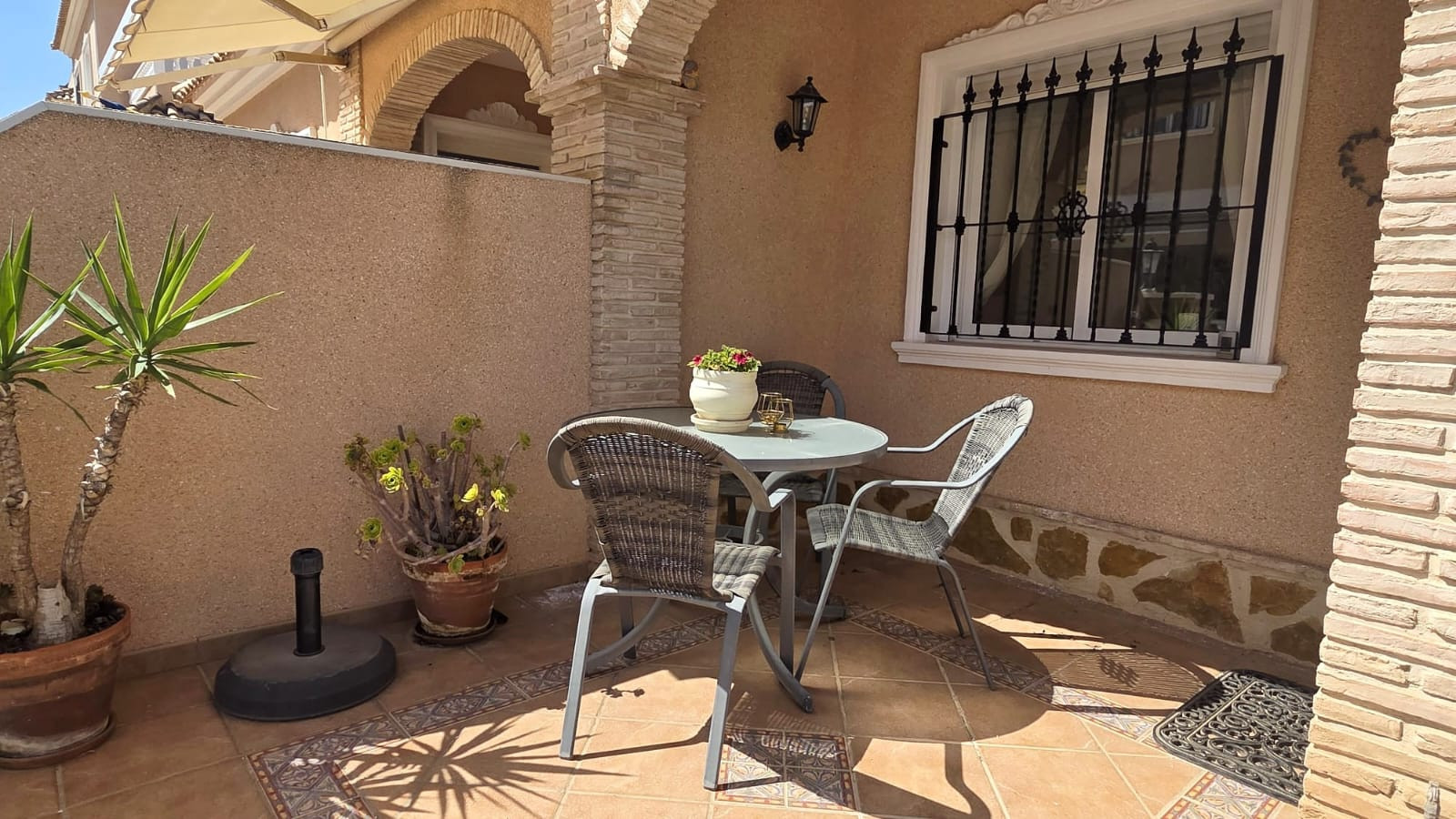 Living room in villa for sale in Orihuela Costa