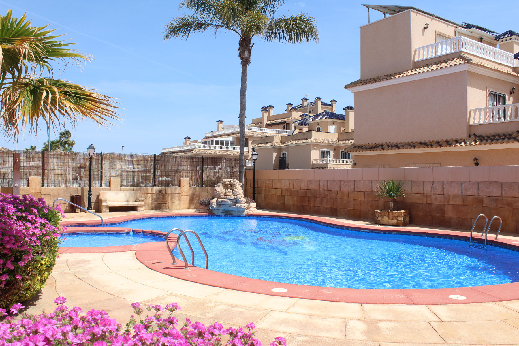 Bedroom in villa for sale in Orihuela Costa