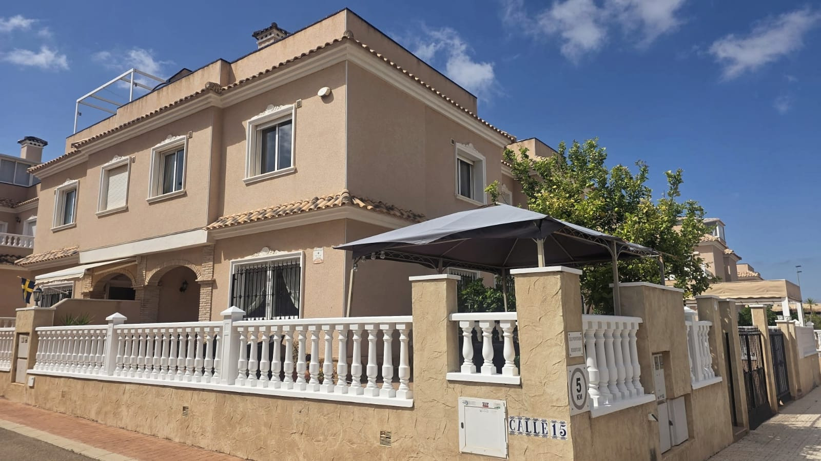 Living room in villa for sale in Orihuela Costa