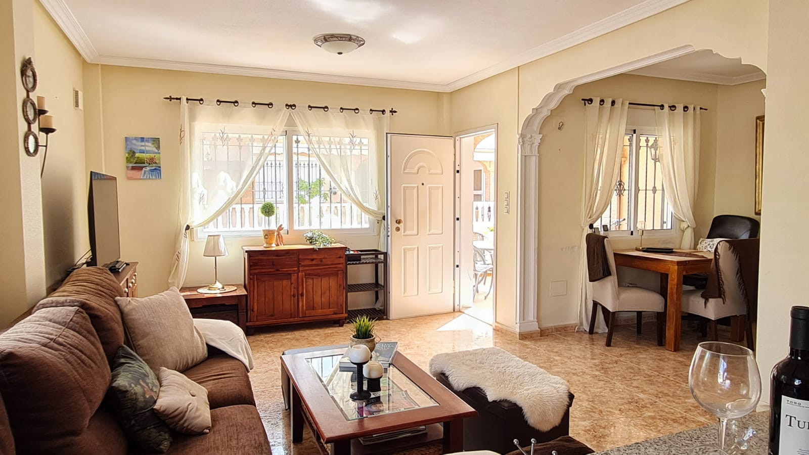 Bedroom in villa for sale in Orihuela Costa