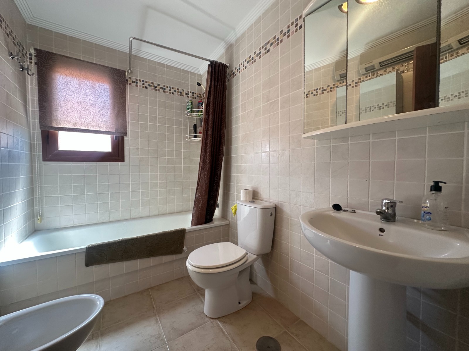 Master bedroom in apartment for sale in Torrevieja