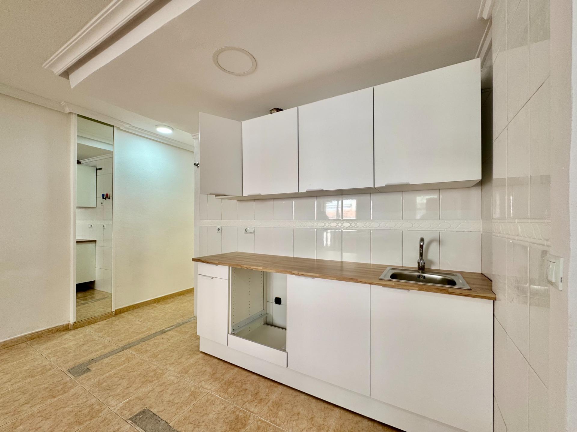 Master bedroom in apartment for sale in Torrevieja