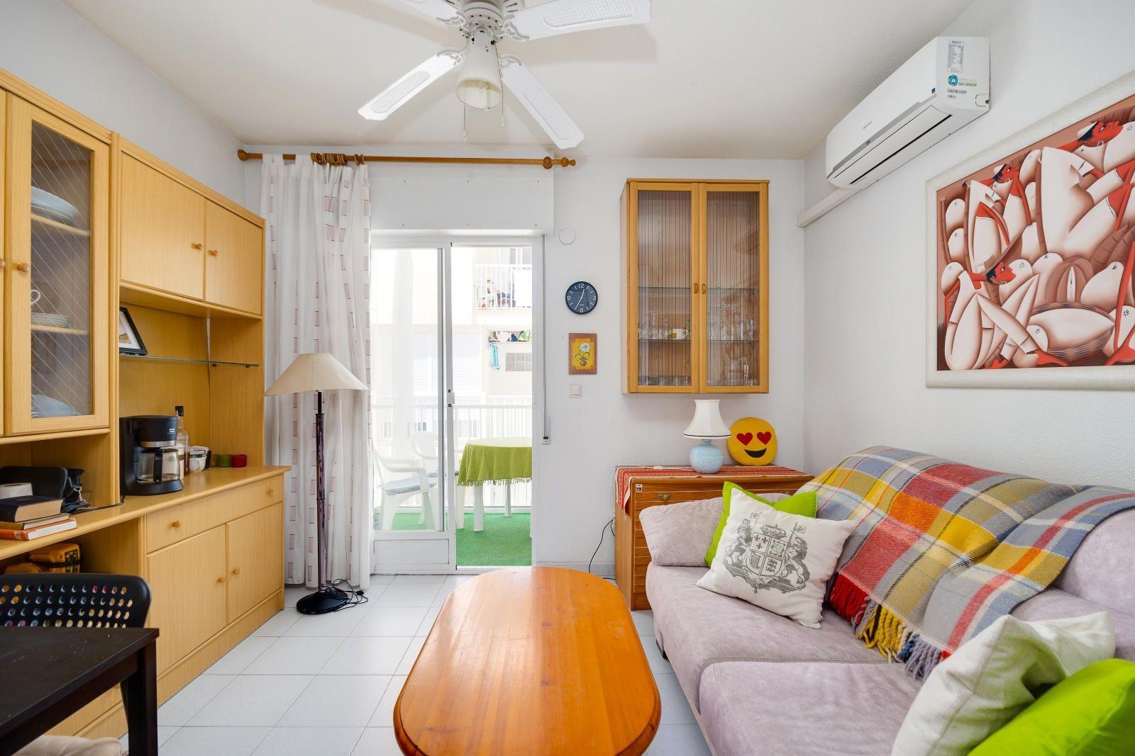 Living room in apartment for sale in Torrevieja