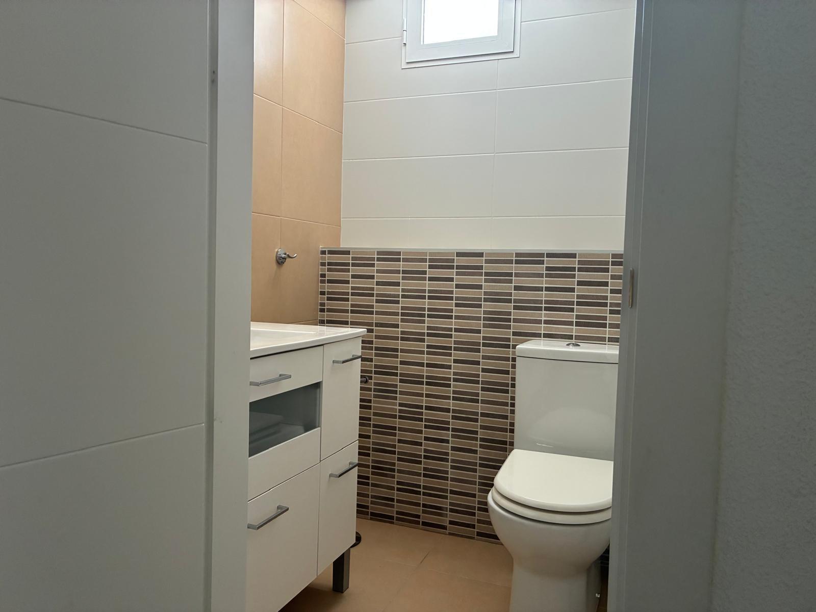 Master bedroom in apartment for sale in Torrevieja