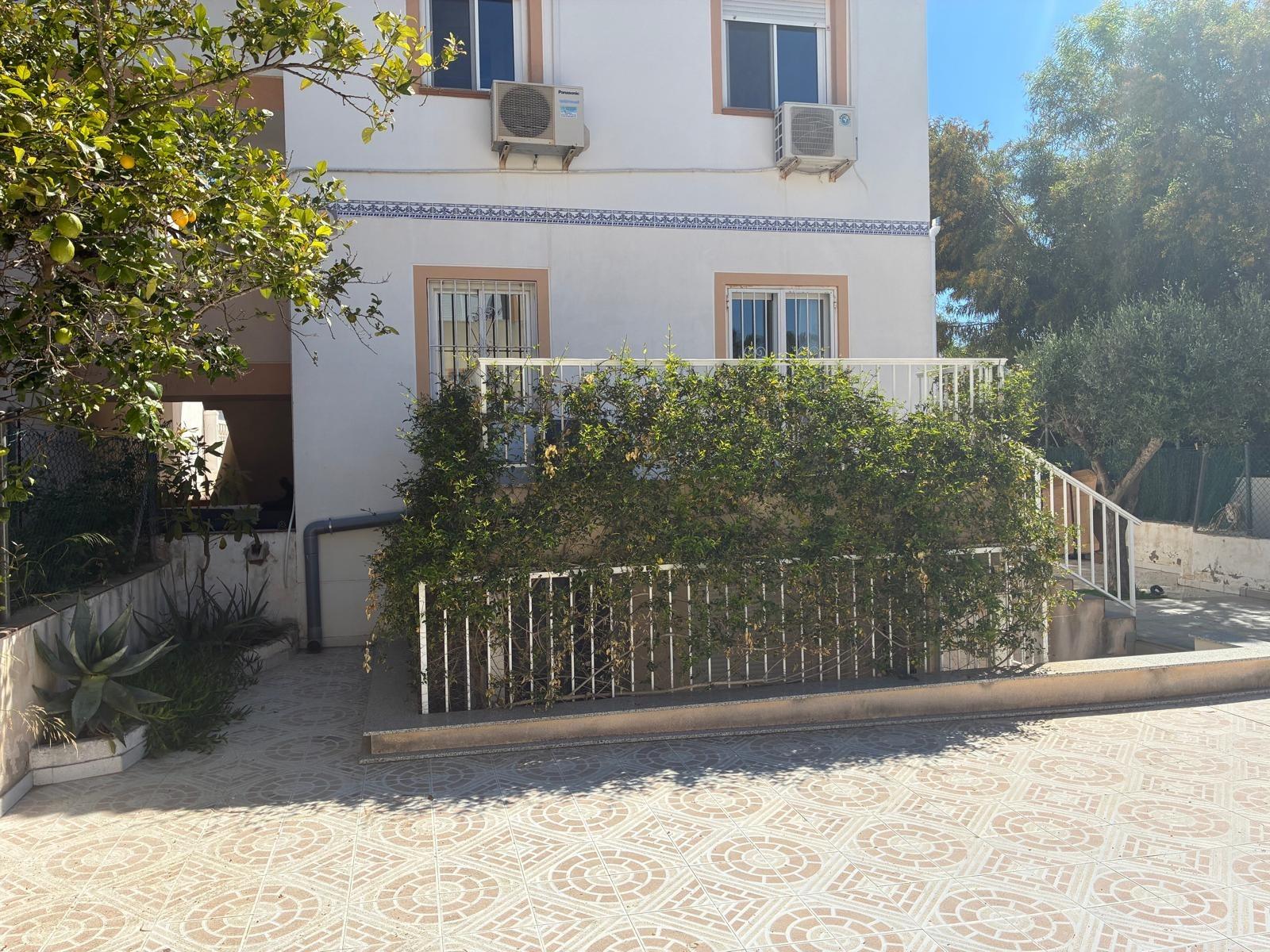 Garden in apartment for sale in Torrevieja