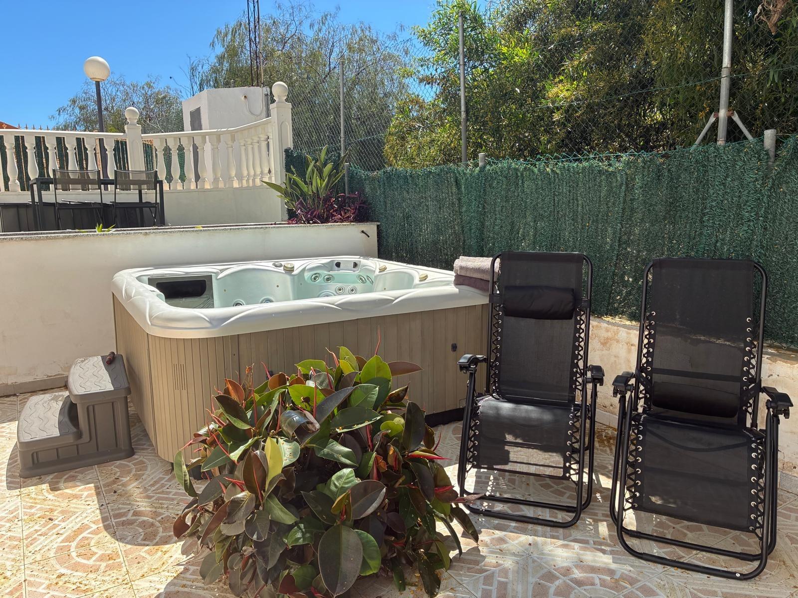 Bedroom in apartment for sale in Torrevieja