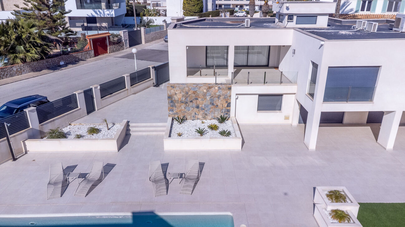 Living room in villa for sale in Torrevieja