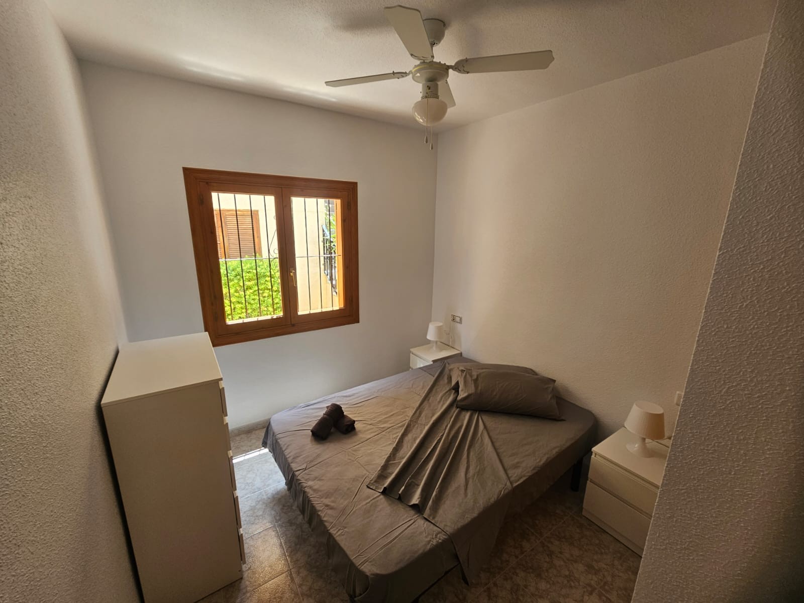Bedroom in apartment for sale in Orihuela Costa