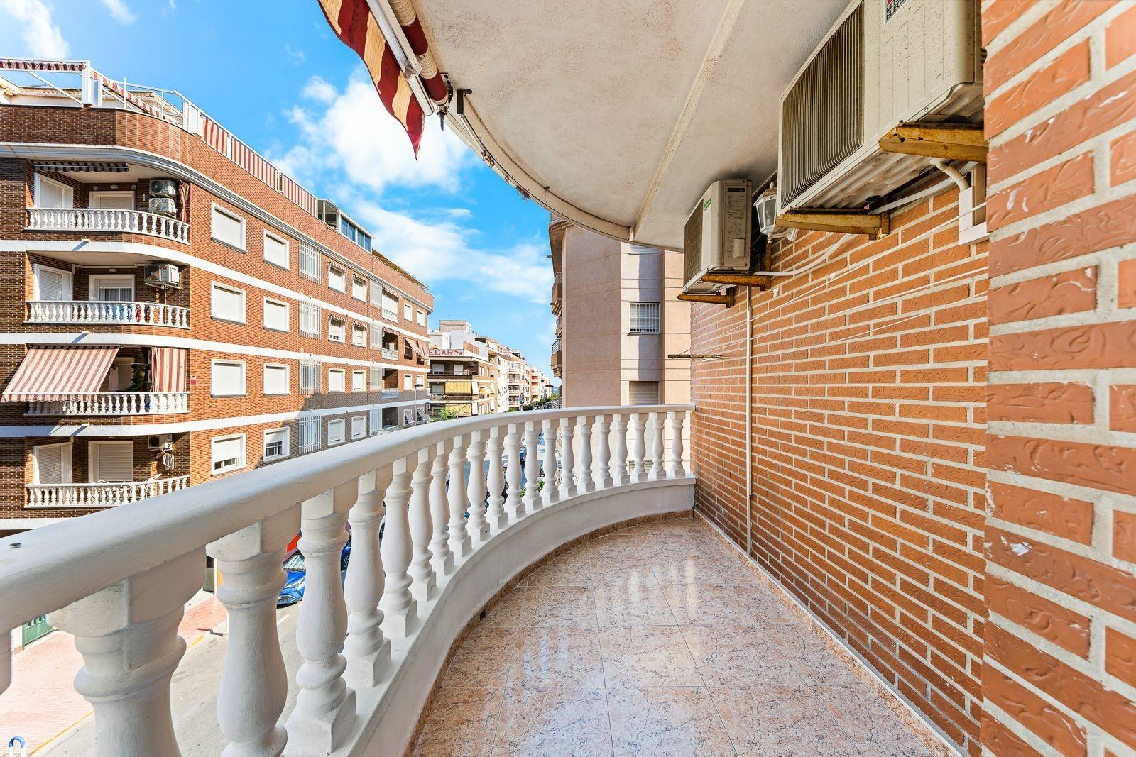 Kitchen in apartment for sale in Torrevieja