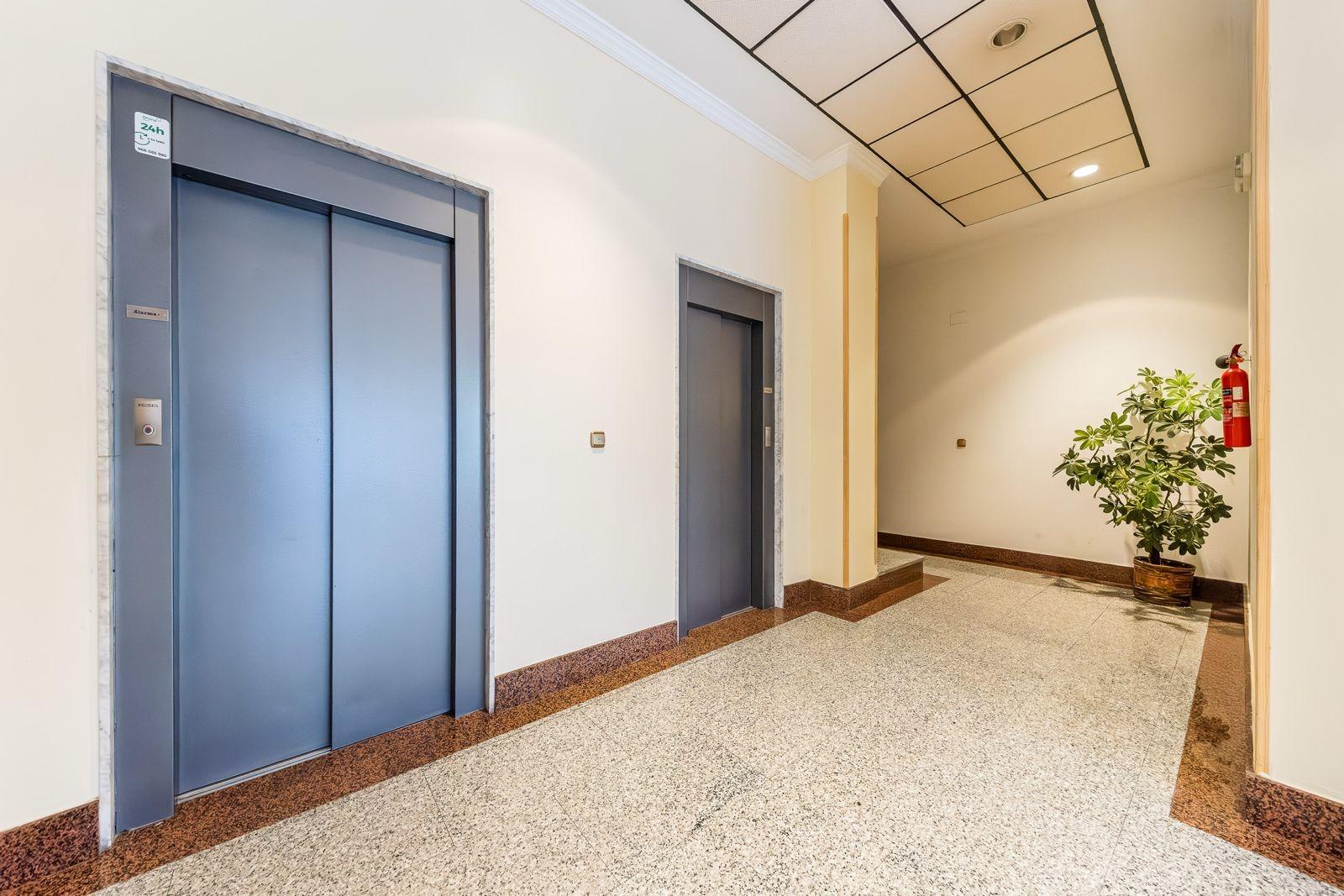 Bathroom in apartment for sale in Torrevieja