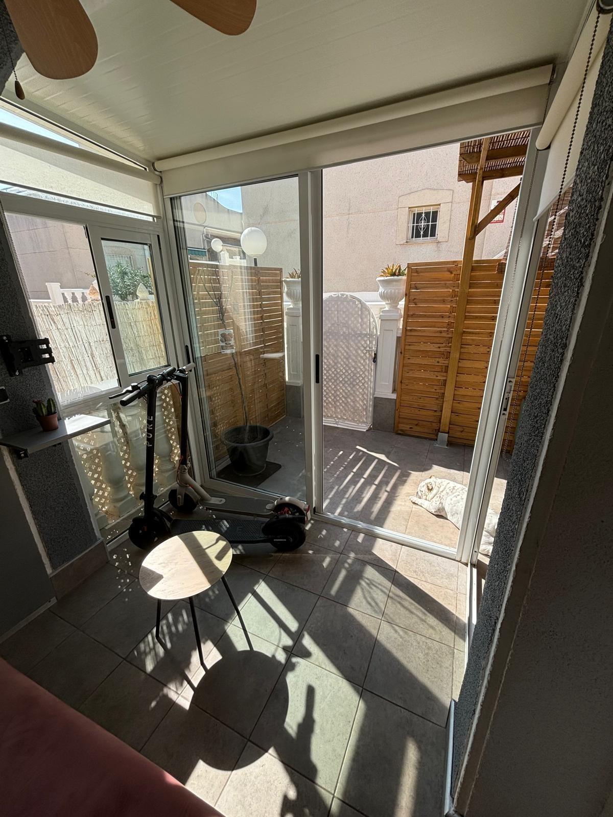 Terrace in bungalow for sale in Torrevieja