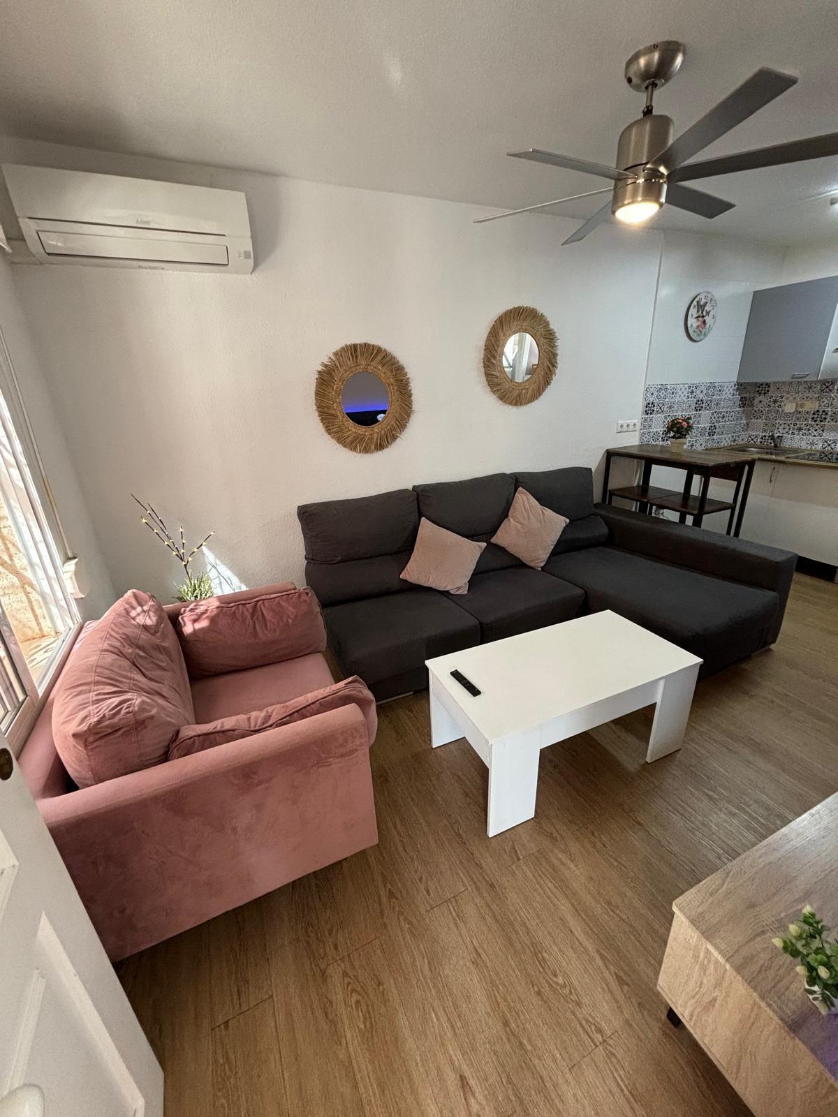 Bedroom in bungalow for sale in Torrevieja