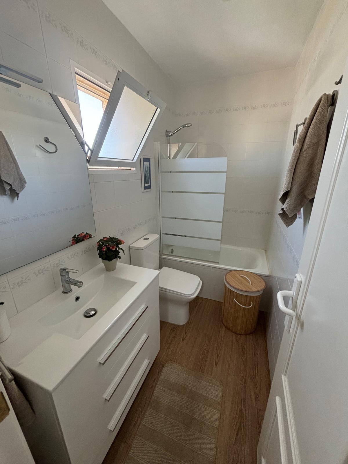 Bathroom in bungalow for sale in Torrevieja