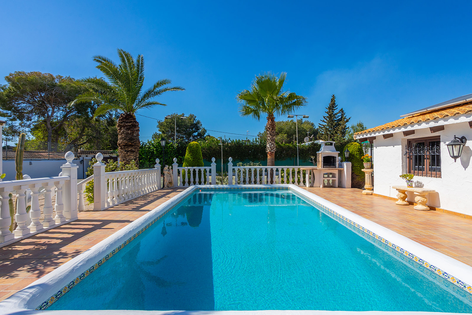 Dining area in villa for sale in Orihuela