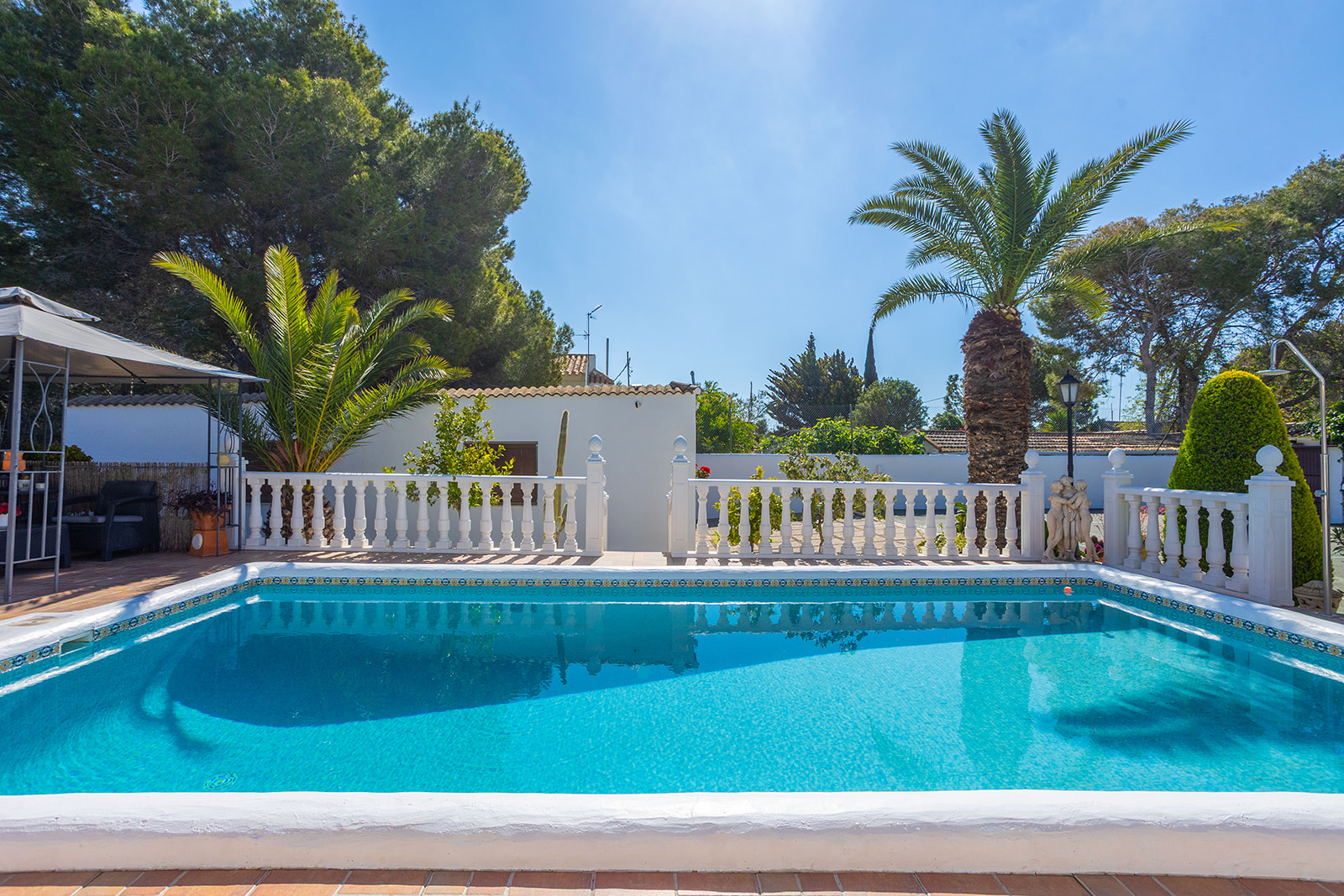 Exterior view in villa for sale in Orihuela