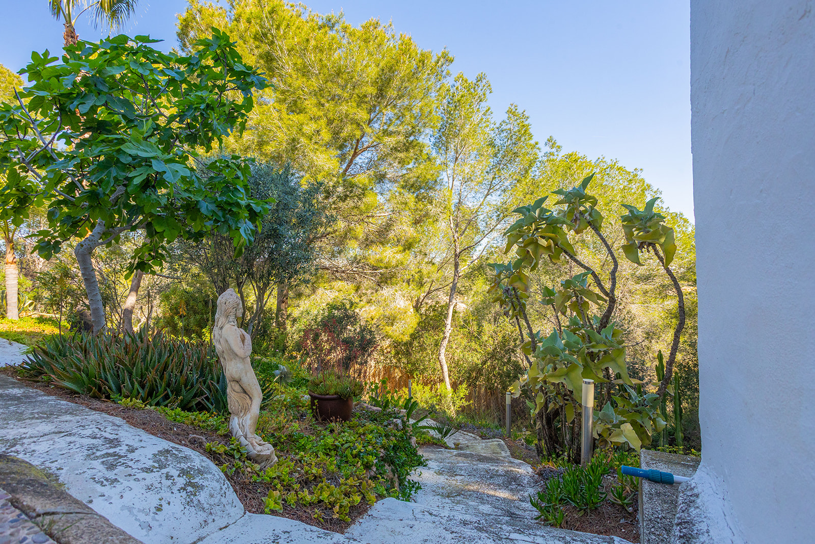 Bathroom in villa for sale in Orihuela