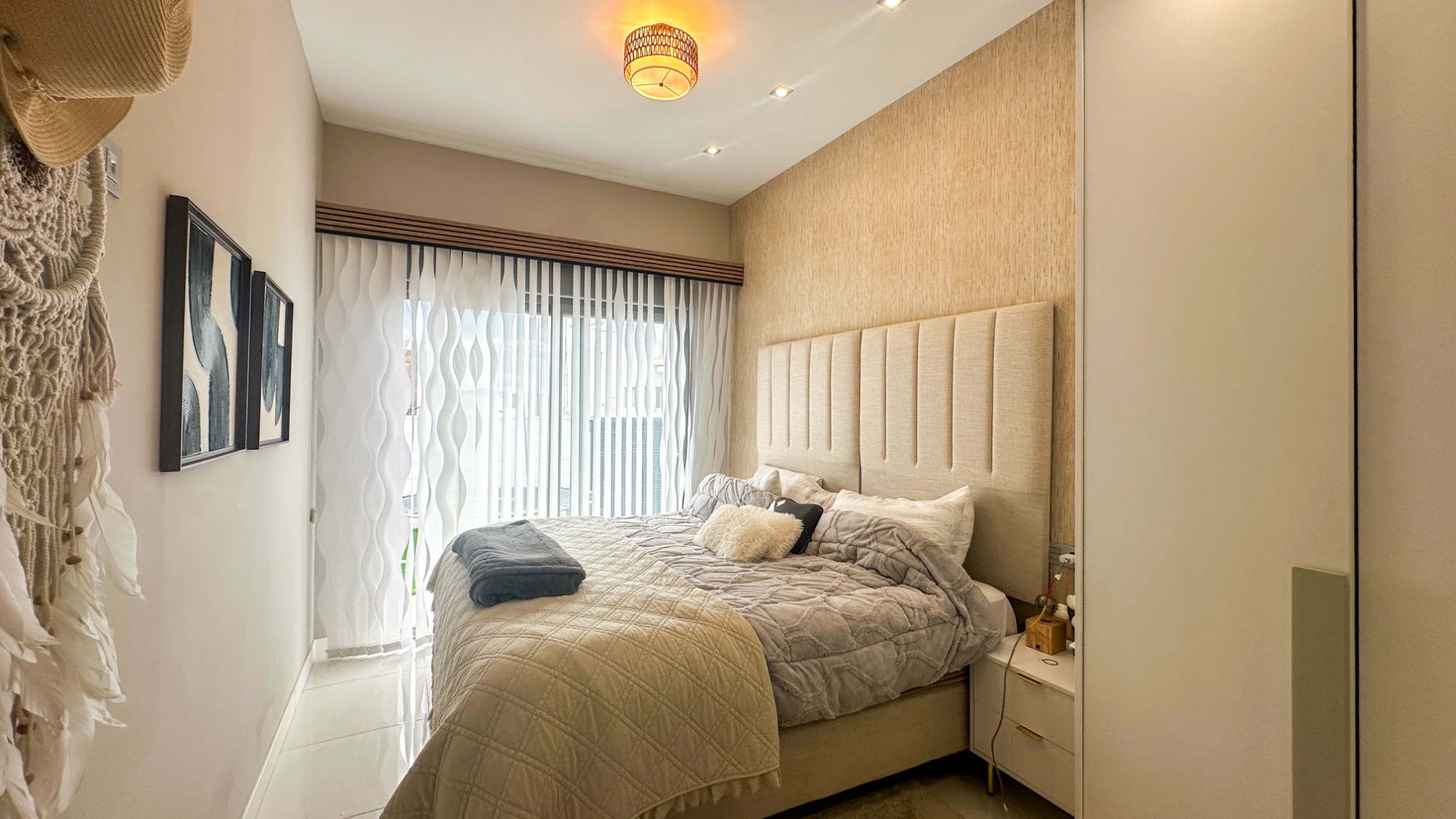 Living room in villa for sale in Orihuela Costa