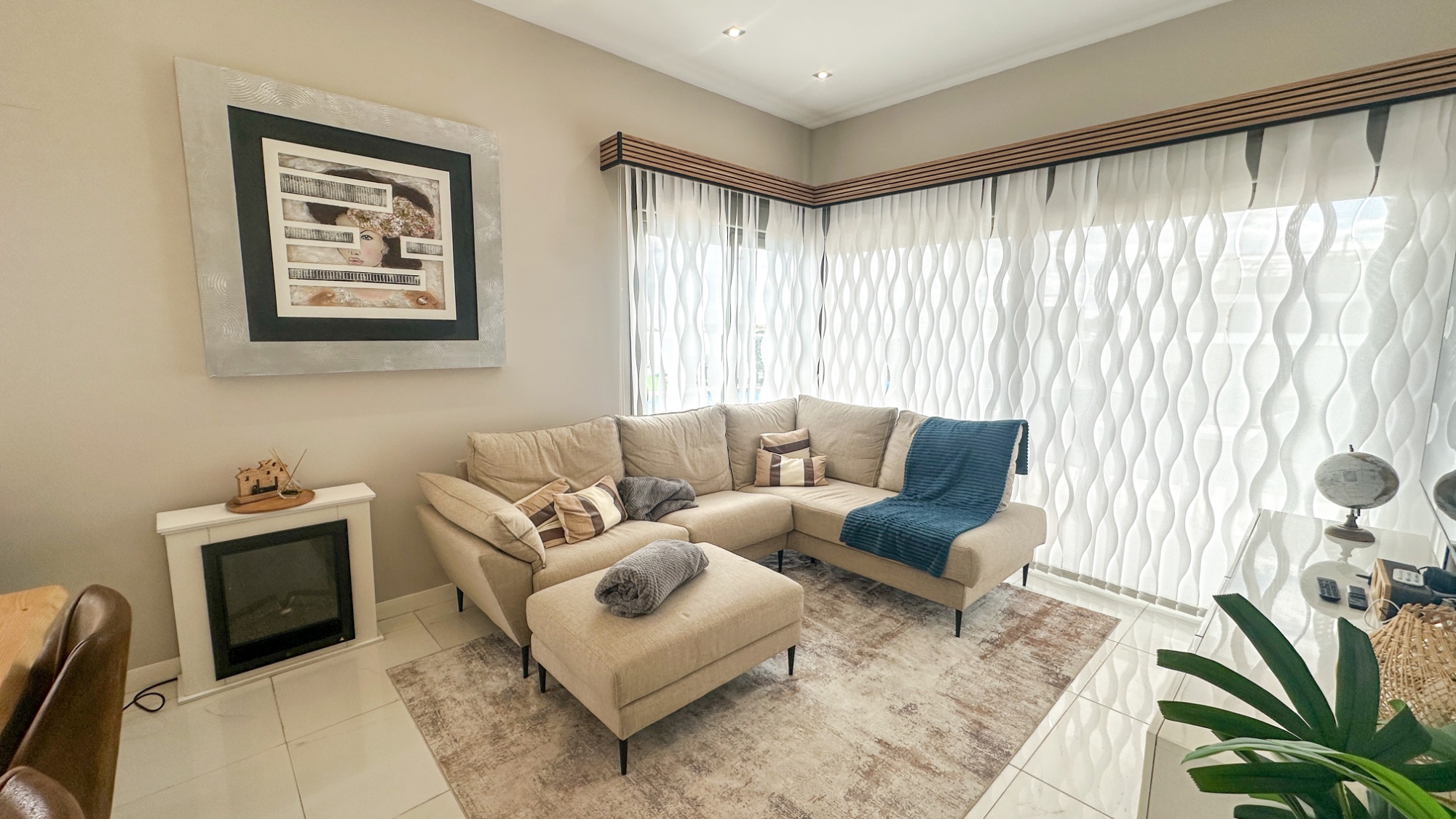 Bedroom in villa for sale in Orihuela Costa