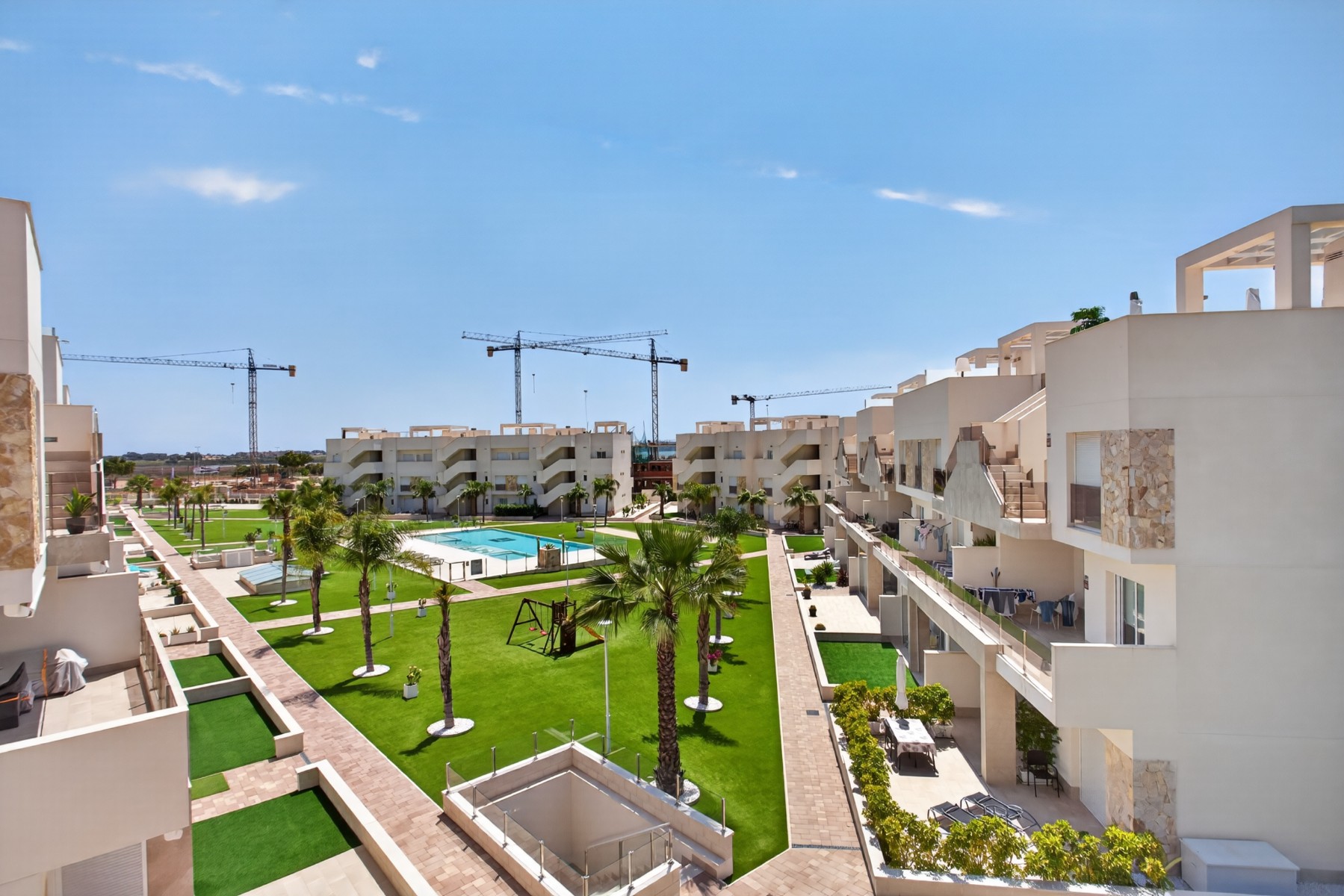 Bedroom in apartment for sale in Guardamar del Segura