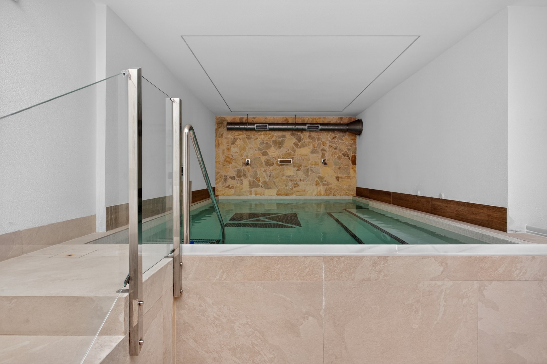 Master bedroom in apartment for sale in Guardamar del Segura