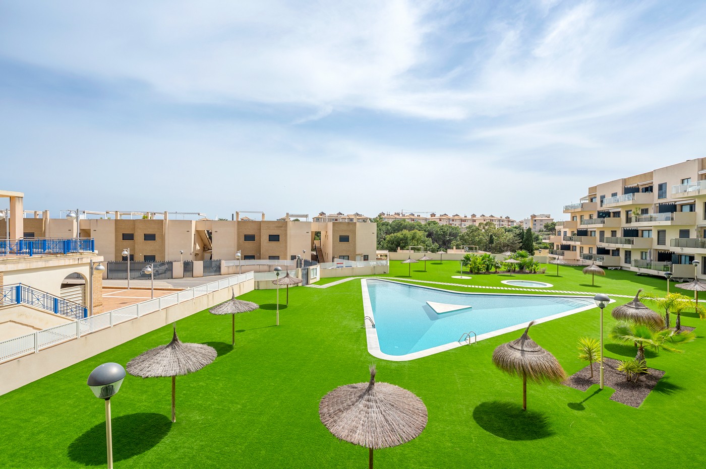 Garden in apartment for sale in Orihuela Costa