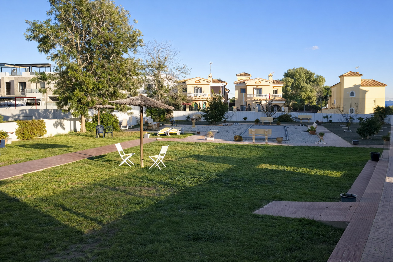 Garden in apartment for sale in Lomas de Caboroig